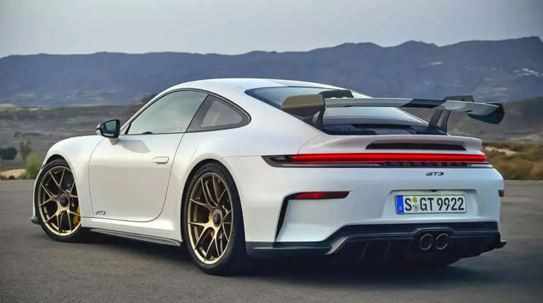 سيارة gt3 911 موديل 2025 من الخلق